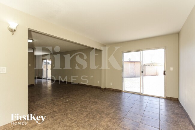 13857 N 48th Ave Glendale, AZ 85306 photo 4