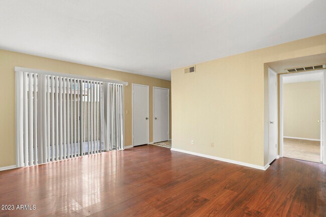 16635 N Cave Creek Rd Phoenix, AZ 85032 photo 2