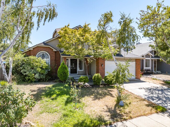 512 Bluerock Dr photo 5