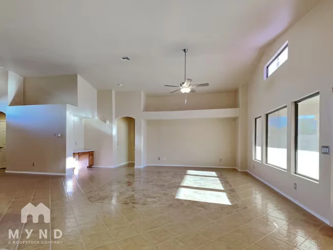 12813 W Aster Dr El Mirage, AZ 85335 photo 3