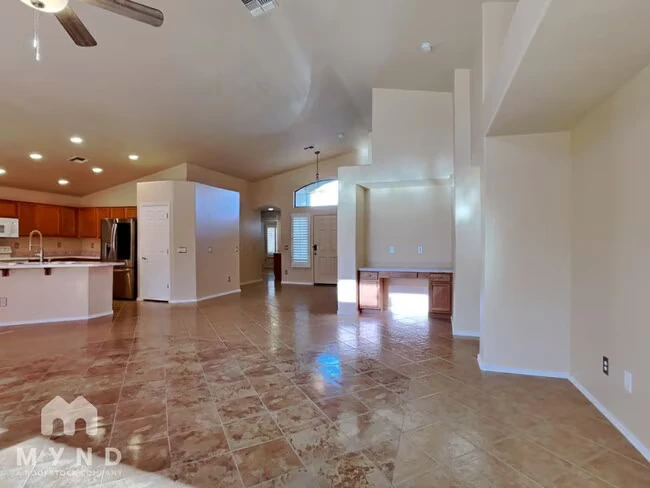 12813 W Aster Dr El Mirage, AZ 85335 photo 5