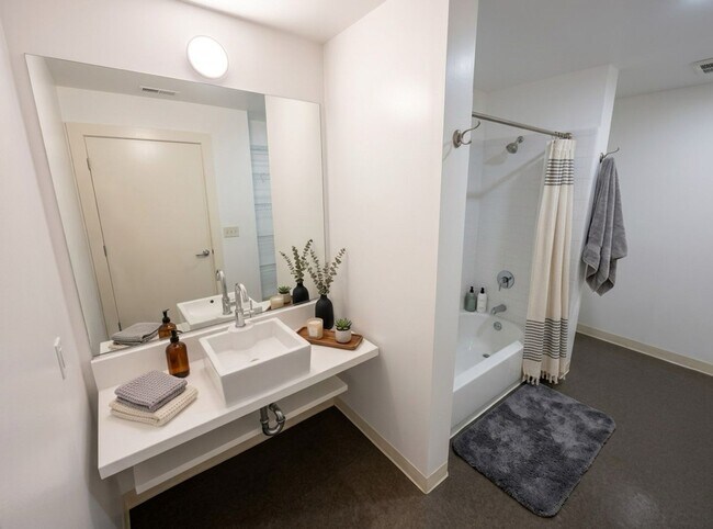 Beautiful Spacious 1 Bedroom Loft At Pacific Cannery Lofts – 1201 Pine St , Oakland photo 3