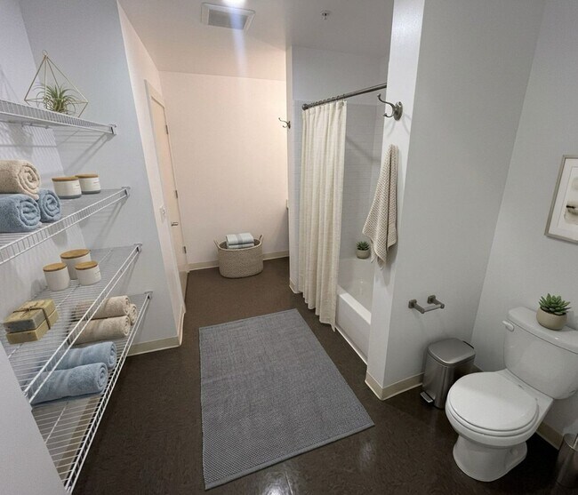 Beautiful Spacious 1 Bedroom Loft At Pacific Cannery Lofts – 1201 Pine St , Oakland photo 4