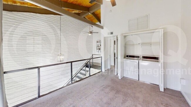6925 E 4th St Scottsdale, AZ 85251 photo 4