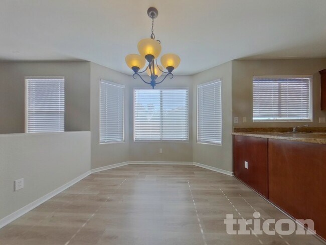 25760 W Valley View Dr Buckeye, AZ 85326 photo 4