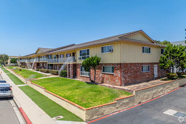 Parkview Apartments photo 3