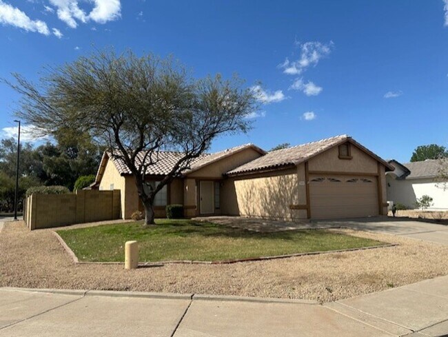 2257 E Stottler Dr Gilbert, AZ 85296 photo 2