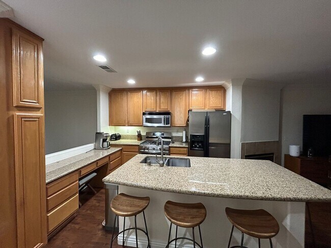 3756 Mykonos Ln San Diego, CA 92130