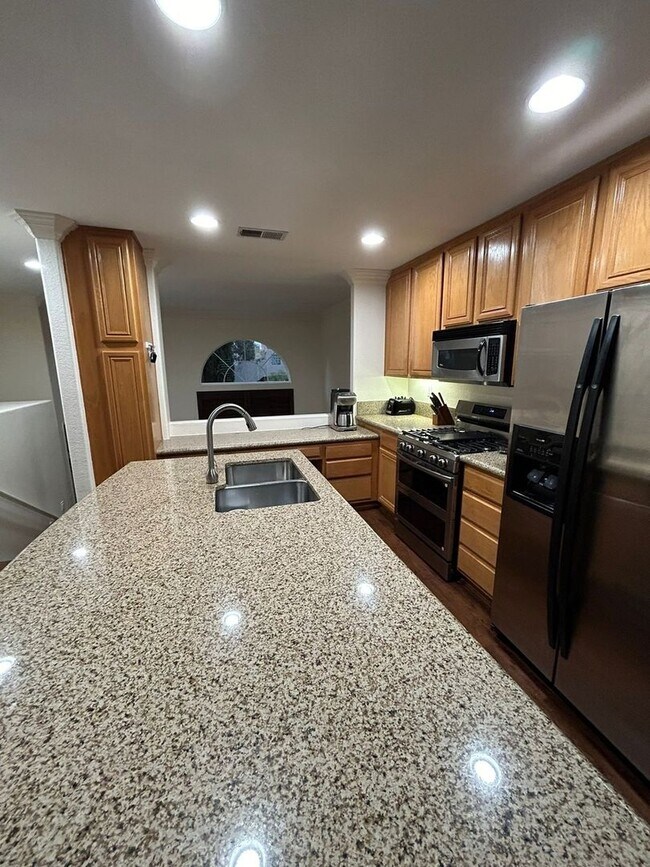 3756 Mykonos Ln San Diego, CA 92130 photo 3