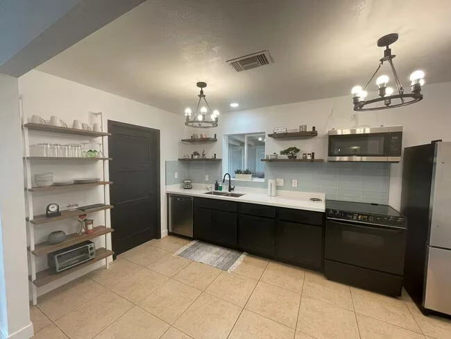 1920 W Mulberry Dr Phoenix, AZ 85015 photo 3