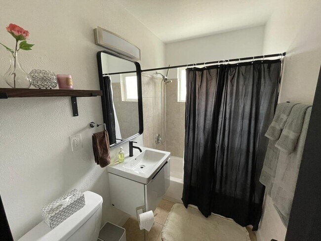 1920 W Mulberry Dr Phoenix, AZ 85015 photo 5