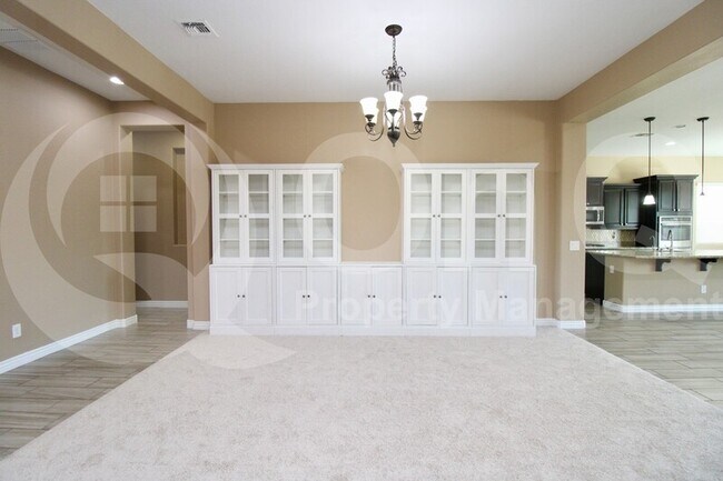 7469 W Remuda Dr Peoria, AZ 85383 photo 5