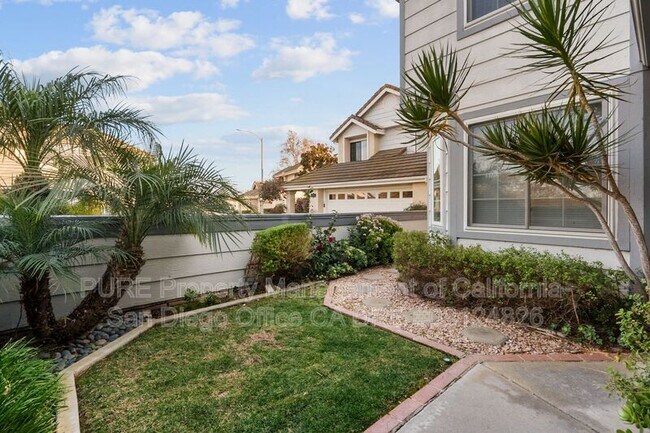 1886 Spyglass Cir Vista, CA 92081 photo 3