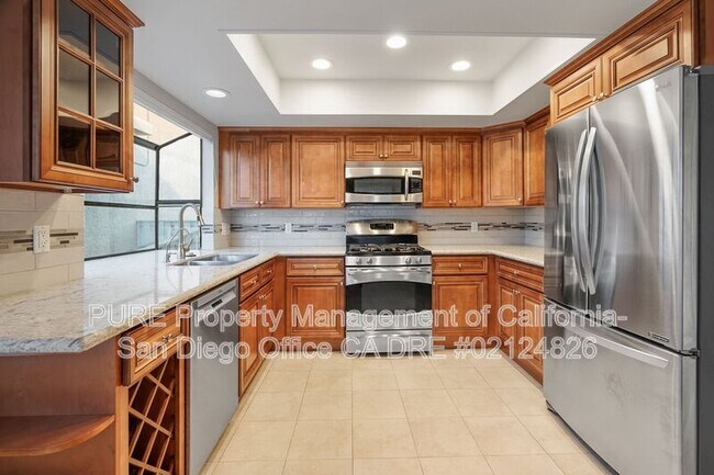 1886 Spyglass Cir Vista, CA 92081 photo 4