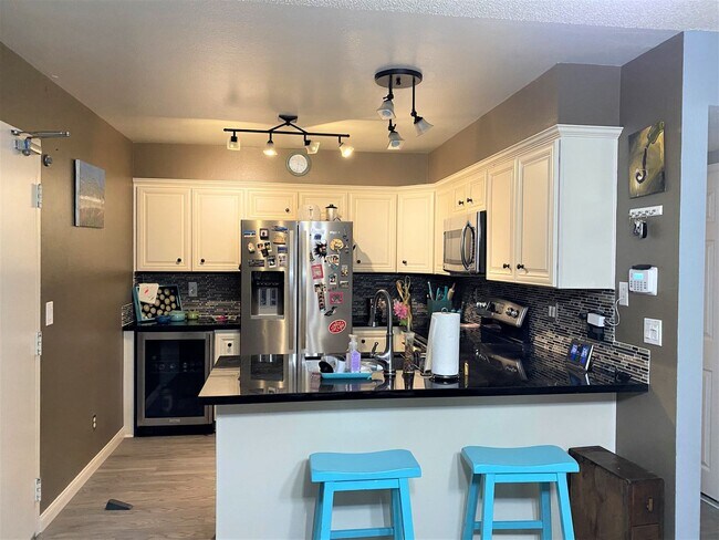 580 Portsmouth Dr Unit C Chula Vista, CA 91911 photo 2