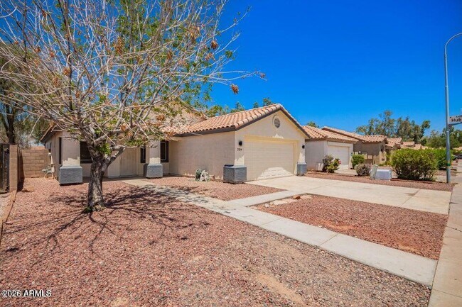 2014 N 84th Ln photo 3