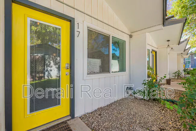 2309 S College Ave Tempe, AZ 85282 photo 4