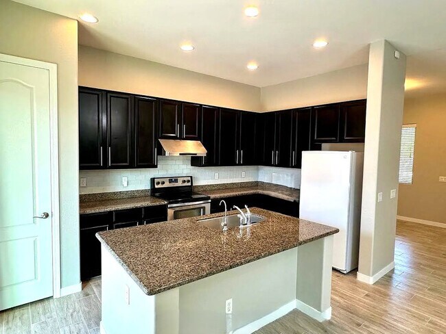 1433 E Lovebird Ln Gilbert, AZ 85297 photo 3