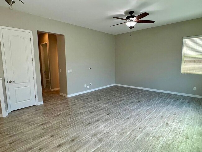 1433 E Lovebird Ln Gilbert, AZ 85297 photo 4