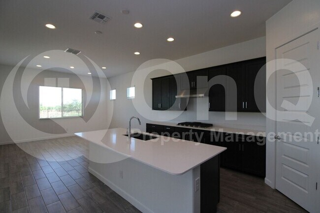 24575 N 174th Dr Surprise, AZ 85387 photo 5