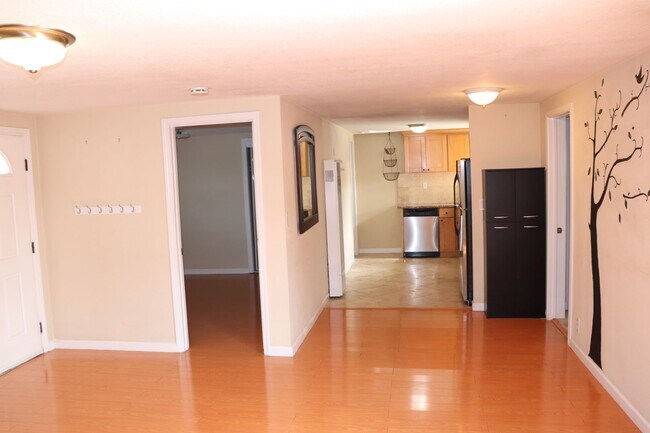 2004 Calaveras Rd Milpitas, CA 95035 photo 5