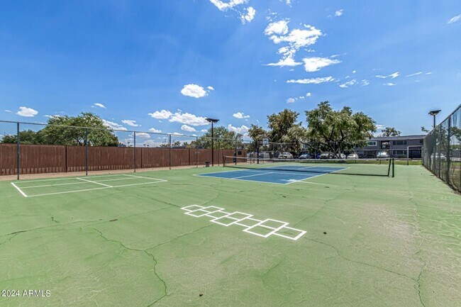 424 W Brown Rd Mesa, AZ 85201 photo 5