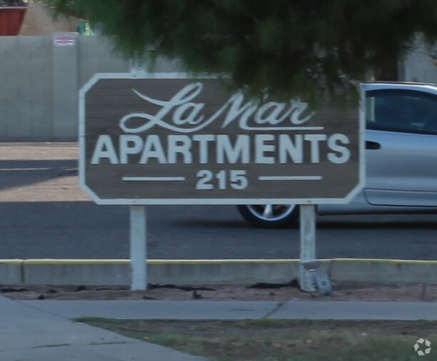LaMar Apartments photo 4