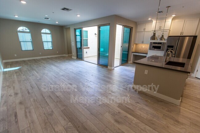 3855 S McQueen Rd Chandler, AZ 85286 photo 5