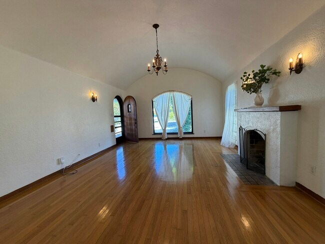 3138 Bancroft St San Diego, CA 92104 photo 5