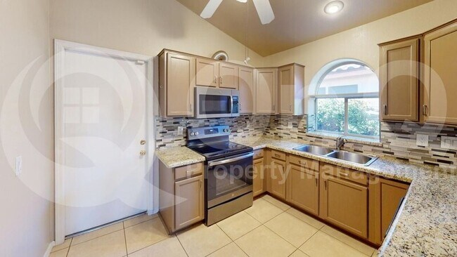 12602 W Windsor Ave Avondale, AZ 85392 photo 2