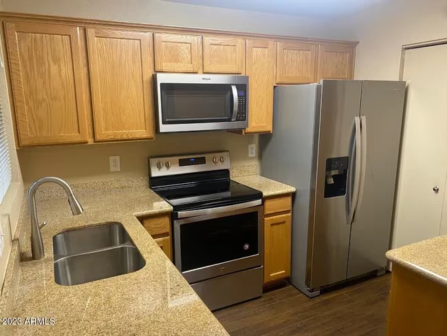 1880 E Morten Ave Phoenix, AZ 85020 photo 2