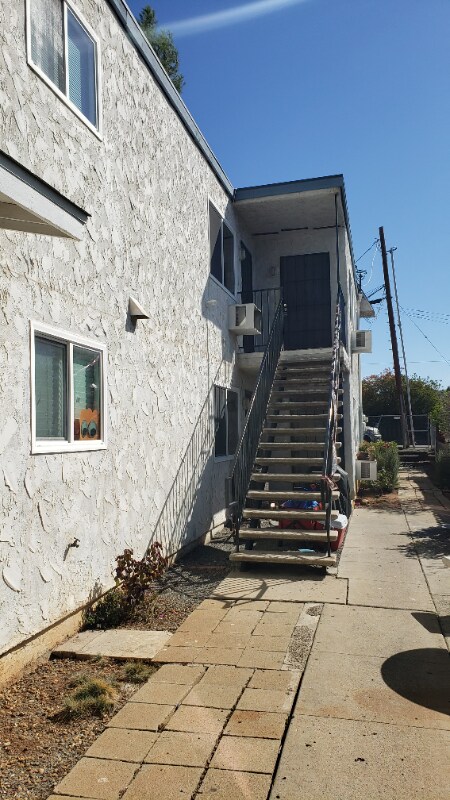12608 Julian Ave Lakeside, CA 92040 photo 3