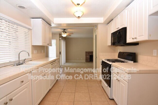 29762 Vail Brook Dr Temecula, CA 92591 photo 4