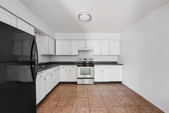 Charming 2-Bedroom Rental in Mesa — Available Now! photo 2
