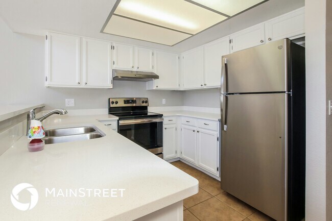 6331 W Townley Ave photo 5