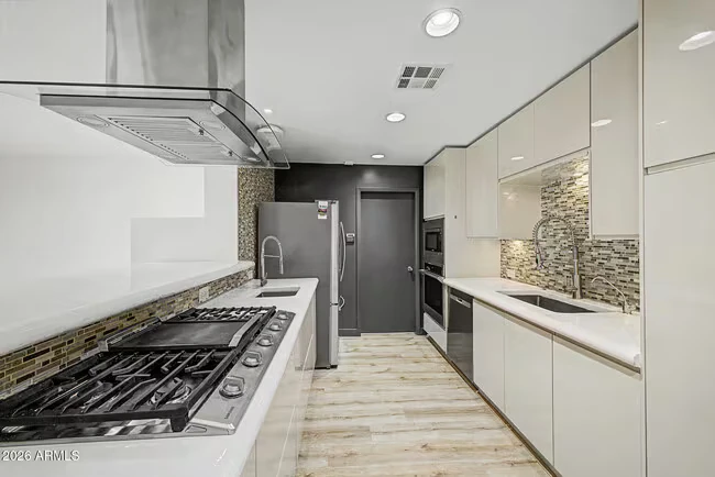 8219 E Valley View Rd Scottsdale, AZ 85250 photo 4