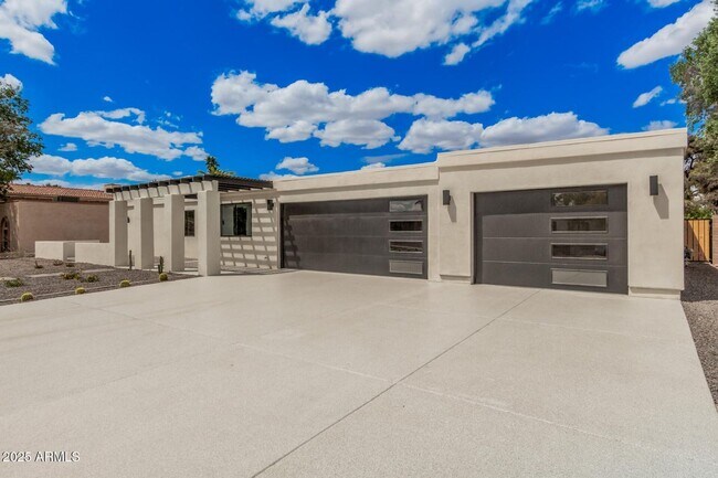 6712 E Pershing Ave Scottsdale, AZ 85254 photo 2