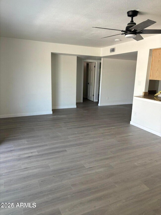 3903 S Juniper St Tempe, AZ 85282 photo 3