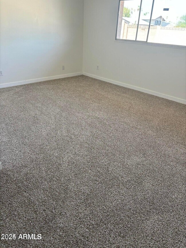3903 S Juniper St Tempe, AZ 85282 photo 4