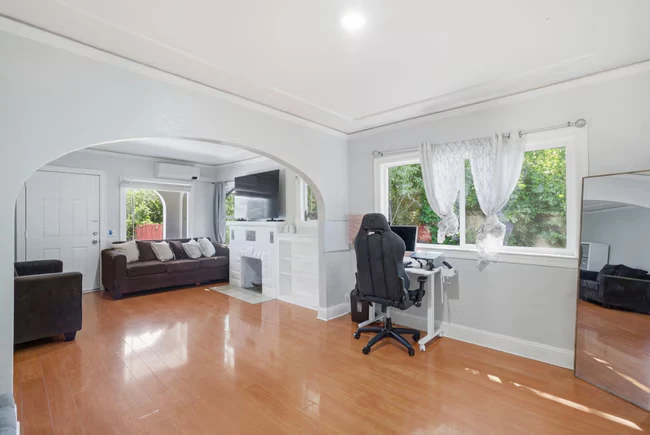 5745 Holway Ct Oakland, CA 94621 photo 5