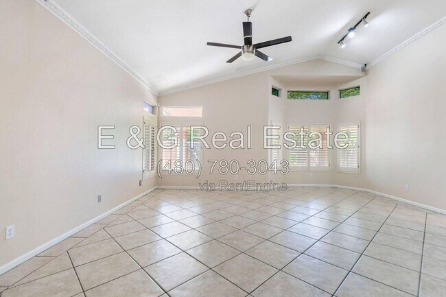 7421 S Kachina Dr Tempe, AZ 85283 photo 5