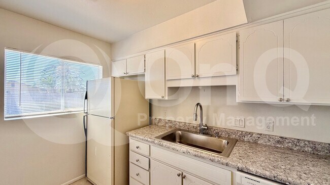 12602 N 21st Ave Phoenix, AZ 85029 photo 4