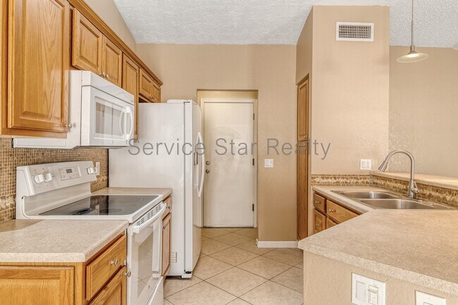 10415 N 63rd Dr Glendale, AZ 85302 photo 5