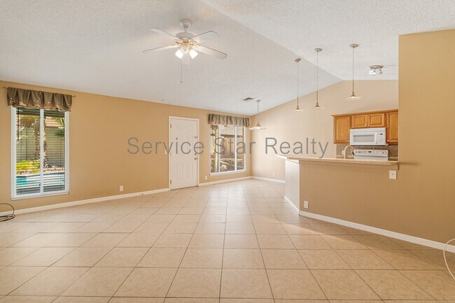 10415 N 63rd Dr Glendale, AZ 85302 photo 3
