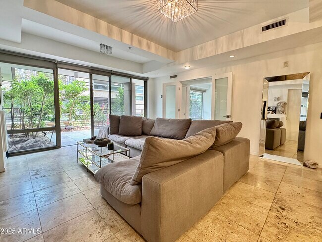 7141 E Rancho Vista Dr Scottsdale, AZ 85251 photo 5
