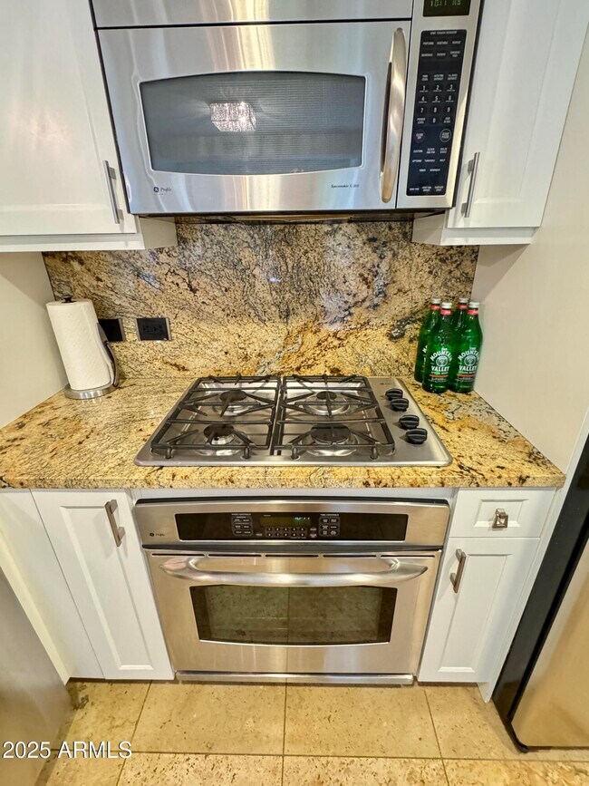 7141 E Rancho Vista Dr Scottsdale, AZ 85251 photo 3