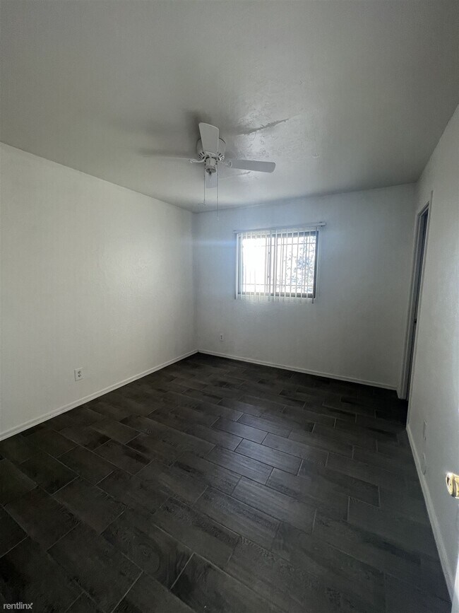 3802 N 80th Dr Phoenix, AZ 85033 photo 4