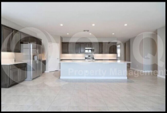 30433 W Amelia Ave Buckeye, AZ 85396 photo 4