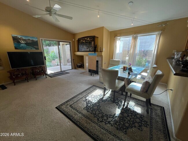 10460 E Hillery Dr Scottsdale, AZ 85255 photo 2