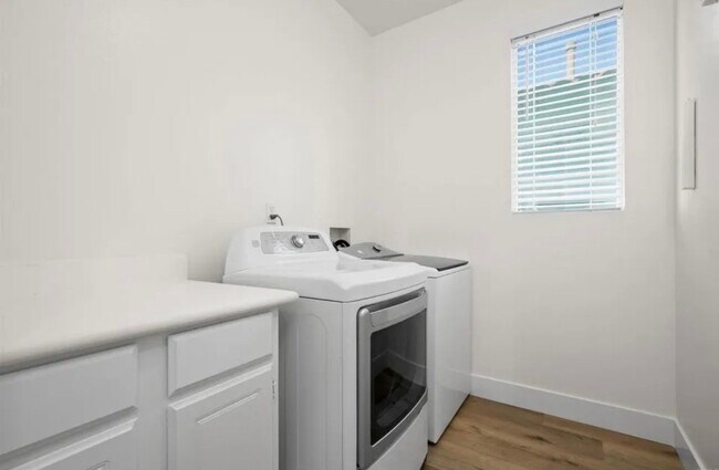 1304 Keck Rd Chula Vista, CA 91913 photo 3
